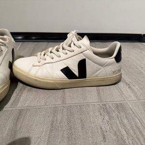 Veja Men's Campo Sneakers White & Black